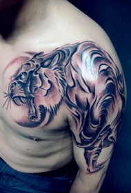 Male half-amount downhill tiger tattoo pattern