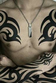 Bardzo atrakcyjny tatuaż podwójnej połowy Majów