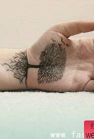 Uzorak tetovaže uzorak palme totemskog drveta (klasični)
