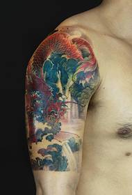 Cvjetni krak klasični stari tradicionalni uzorak tetovaža vatrenog jednoroga