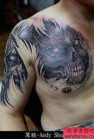 A cool and domineering piece of European and American semi-finished skinny tattoo tattoo works recommended