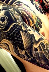 Tattoo Figur empfohlen Bar empfohlen eine Blume Arm schwarz-weiß Tintenfisch Lotus Tattoo