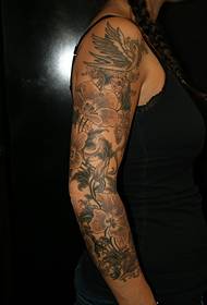 tato lengan bunga asli