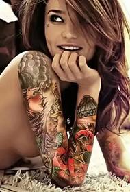 Prekrasne tetovaže na cvjetnim rukama