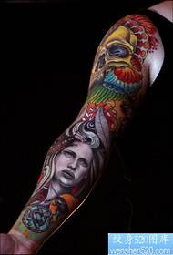 un patró de tatuatge de braços flors europeus i americans