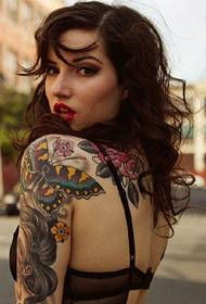 Eiropas un Amerikas puķu meitenes skaistuma tetovējums