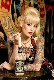 Gruaja e bukur evropiane tatuazh super i bukur i luleve 88538-njeri personal model tatuazhi i krahut të luleve