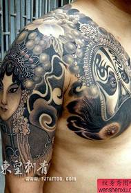 Hafu ya tattoo: theka la zinthu za Chitchaina zaku tattoo, Peking Opera mask tattoo tattoo