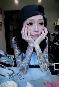 personalidade moda beleza flor brazo creativo tatuaxe foto