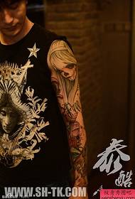 kepribadian lengan bunga mendominasi pola tato