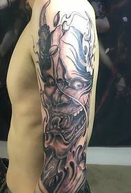 ყვავილის მკლავი შავი და თეთრი ტრადიციული prajna tattoo ნიმუში