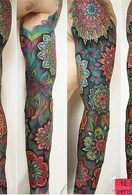 színes virág kar tetoválás munka