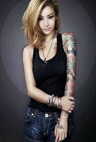 經典美麗歐美美女個性彩色花臂紋身圖片