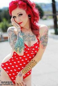 Bulaklak ng bulaklak, pattern ng tattoo ng Europa at Amerikano