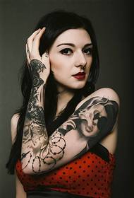Moda belleza personalidad flor brazo tatuaje