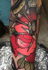 Very eye-catching flower arm totem tattoo picture
