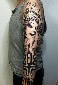 I-flower arm inki ye-totem tattoo iphethini yobuntu ayinakuthelekiswa