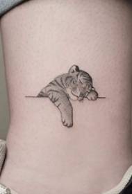 voet 踝 tatoeëring tatoeëer meisie enkel op swart beeldverhaal tiger tatoeëermerk prentjie