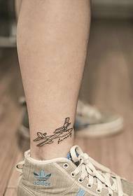 gaya yang berbeda dari fashion ankle tattoo individualitas