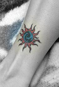 foot-looking sun totem fashion tattoo tattoo