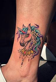 tobillo pintado unicornio tatuaje tatuaje patrón
