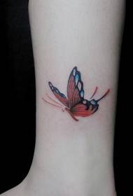 Hermoso hermoso tatuaje de mariposa de tobillo