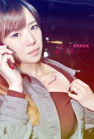 Gambar Tato Kecantikan Inggris Clavicle seksi