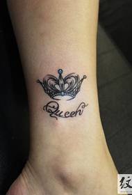 Buachaillí agus Cailíní Ankles Beaga Crown Tattoo Pictiúir 90165 - patrún beag tattoo úr Daquan
