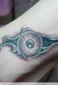 Europeiske nakne øyne tatoveringsmønster