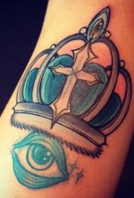 obojena križna kruna s uzorkom tetovaže plavih očiju