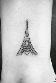 πόδι μικρό φρέσκο πύργο του Άιφελ καρδιά σε σχήμα τατουάζ μοτίβο