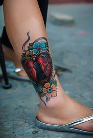 uzorak za tetovažu ženskog teleta u boji