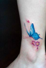 papillon fleur beau motif de tatouage