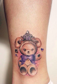 benfarge tegneserie bjørn tatoveringsmønster