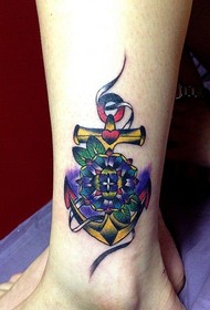kvinde ben mode smukke anker tatovering