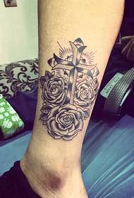 foot Black gray rose cross tattoo pattern
