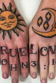 ruka natrag žuto sunce i mjesec pismo tetovaža uzorak