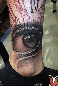 Knöchel-Augen-Tattoo-Muster