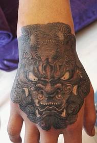 patrón de tatuaxe de león traseiro super dominante