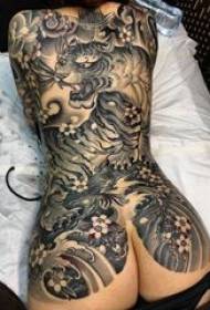 Тигер Тотем тетоважа девојка леђа црни тигар тетоважа слика