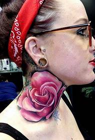női nyak gyönyörű látszó színes lótusz tetoválás kép