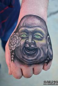 Eskutik Maitreya tatuaje eredua