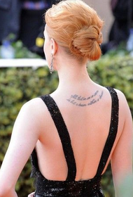 skaistums Aizmugures kakls Eiropas un Amerikas modes vēstuļu tetovējums