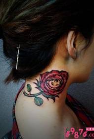नाजूक गुलाब टॅटू चित्र