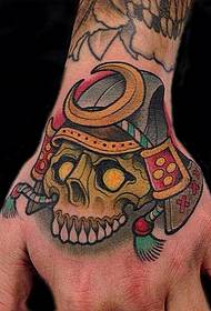 tetoválás ajánlott a kéz hátán Warrior tetoválás munka