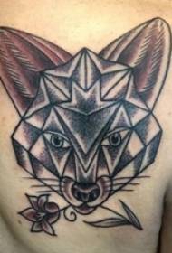 纹身后背女 女生后背上花朵和狐狸纹身图片