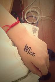 roko nazaj angleška tetovaža za Miss Miss