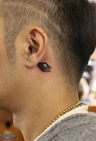 pequeno patrón de tatuaxe de libro limpo para orella