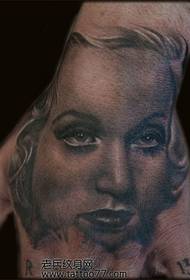teruggeven Europese schoonheid portret tattoo patroon