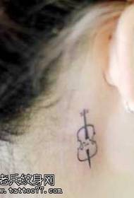 wzór tatuażu skrzypce totem ucho